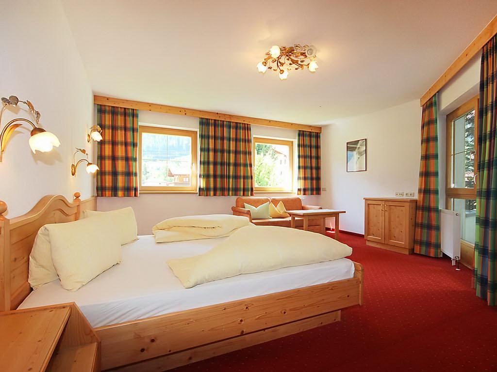 Diana Hotel Pettneu am Arlberg Exterior photo