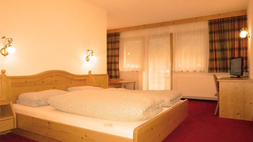 Diana Hotel Pettneu am Arlberg Exterior photo