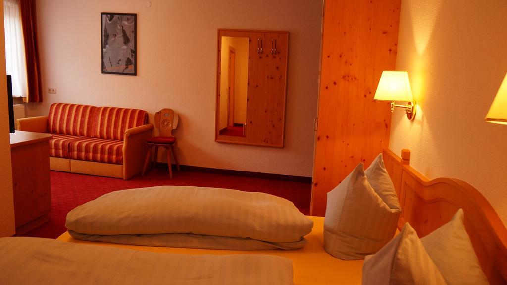 Diana Hotel Pettneu am Arlberg Exterior photo